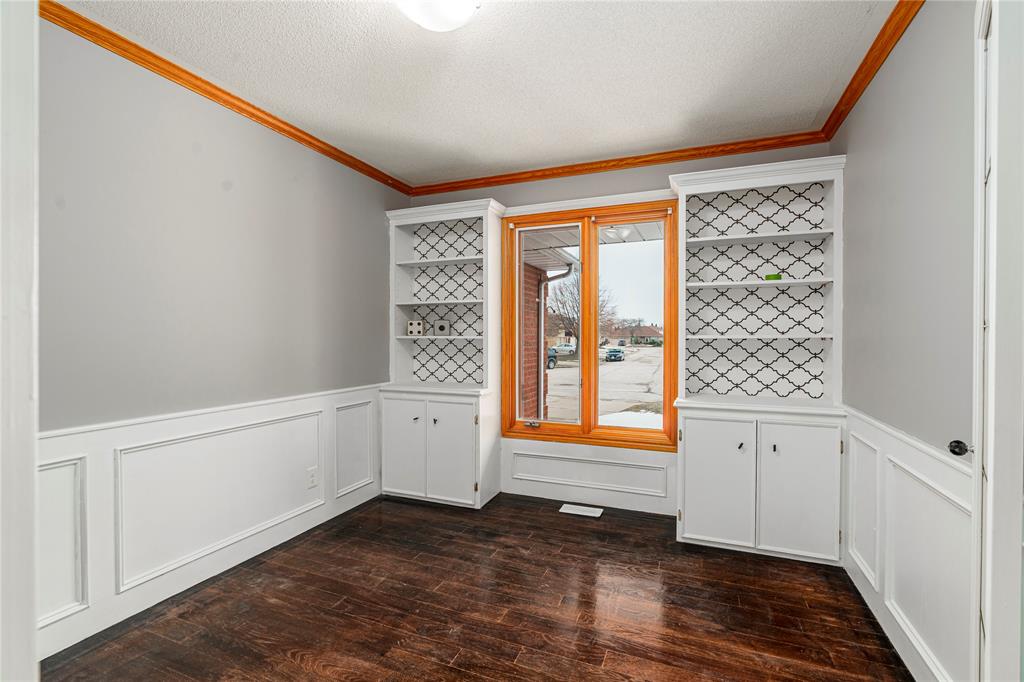 433 ST MICHAELS Court, Sarnia, Ontario, Canada