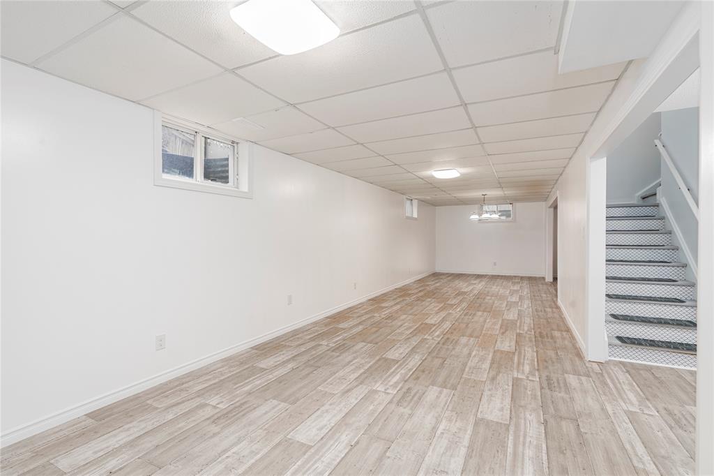 433 ST MICHAELS Court, Sarnia, Ontario, Canada