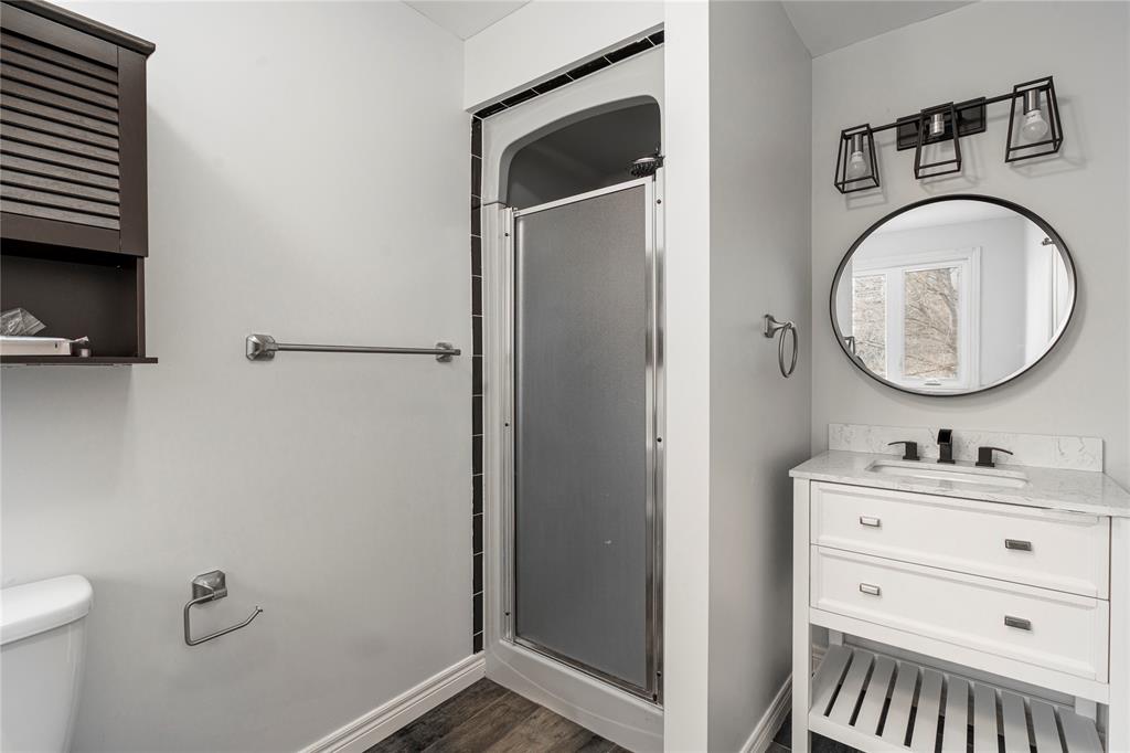 433 ST MICHAELS Court, Sarnia, Ontario, Canada