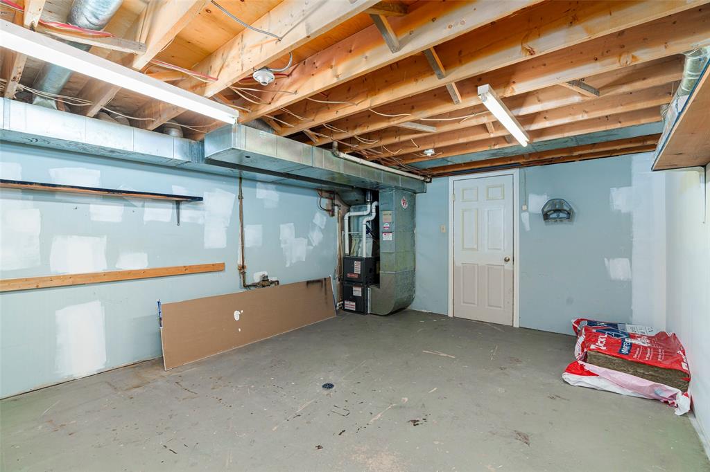 433 ST MICHAELS Court, Sarnia, Ontario, Canada