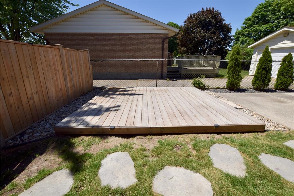 777 CARDIFF Drive, Sarnia, Ontario, Canada
