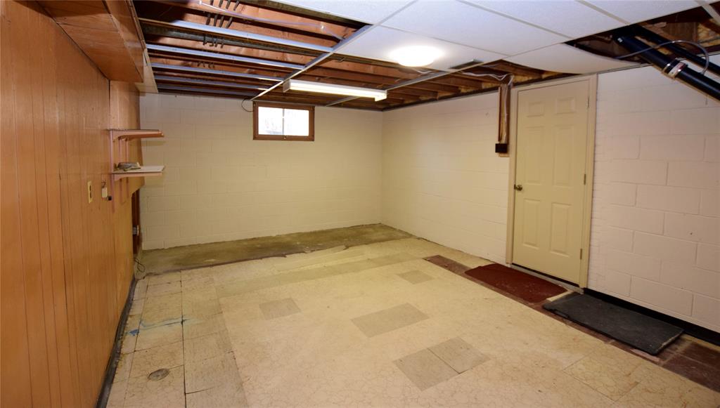 1916 BLACKWELL Road, Sarnia, Ontario, Canada