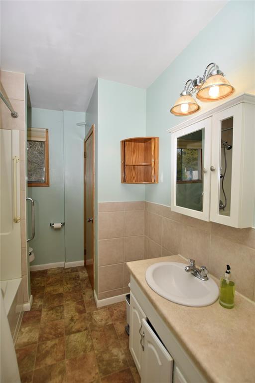1916 BLACKWELL Road, Sarnia, Ontario, Canada