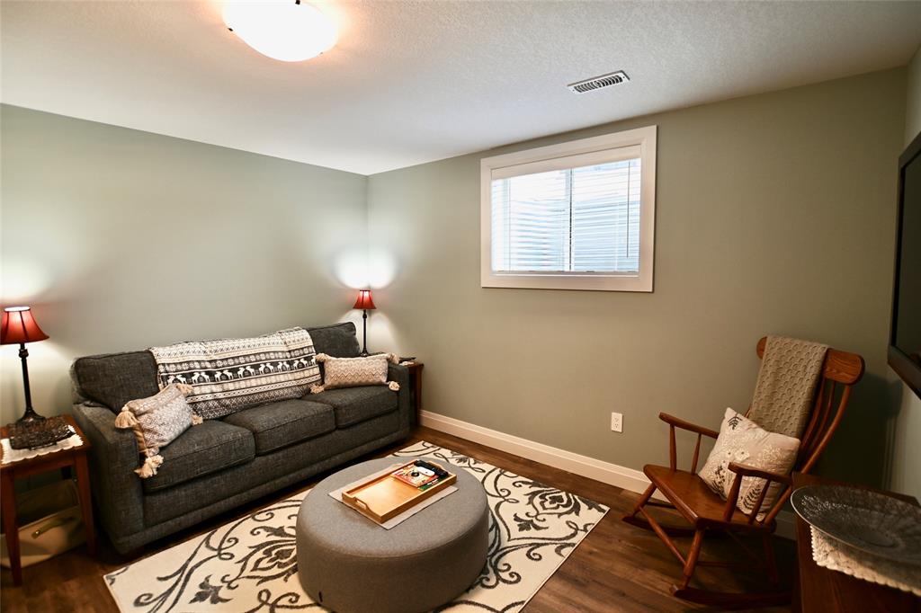 85 KAMAL Drive, Sarnia, Ontario, Canada