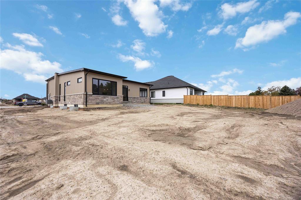 3532 Rowdy Road, Plympton-Wyoming, Ontario, Canada photo 44