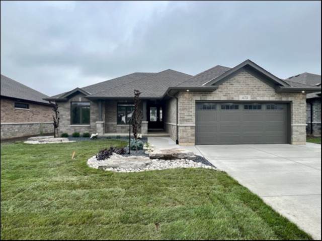 472 QUEEN, Corunna Ontario, Canada