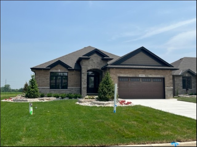 470 QUEEN, Corunna Ontario, Canada