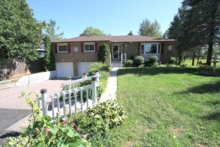 50 Robinson Ave, Kawartha Lakes Ontario, Canada