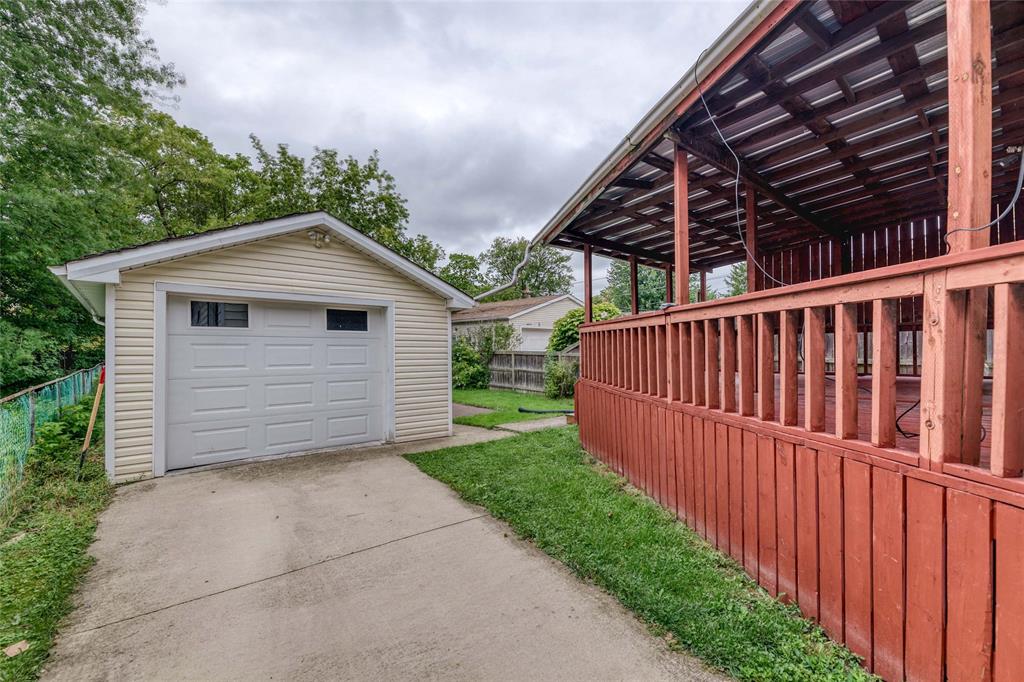239 HARKNESS Street, Sarnia Ontario, Canada