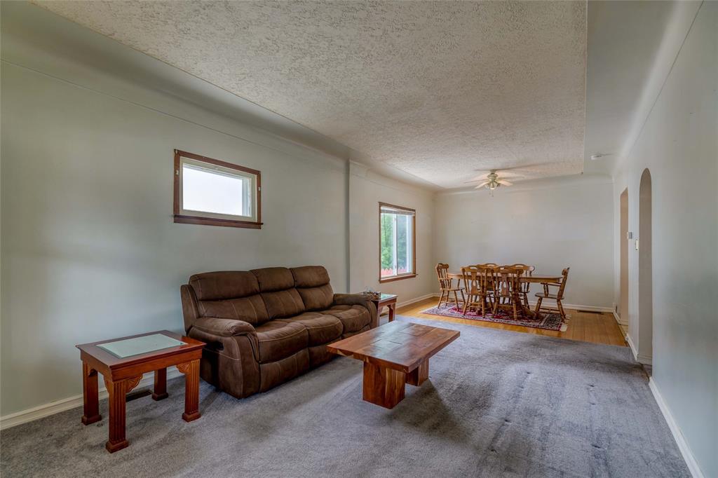 239 HARKNESS Street, Sarnia Ontario, Canada