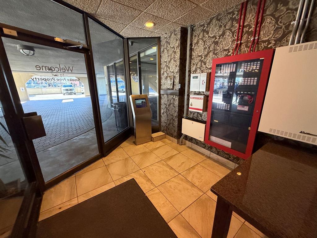 155 FRONT Street North Unit# 701, Sarnia, Ontario, Canada photo 3
