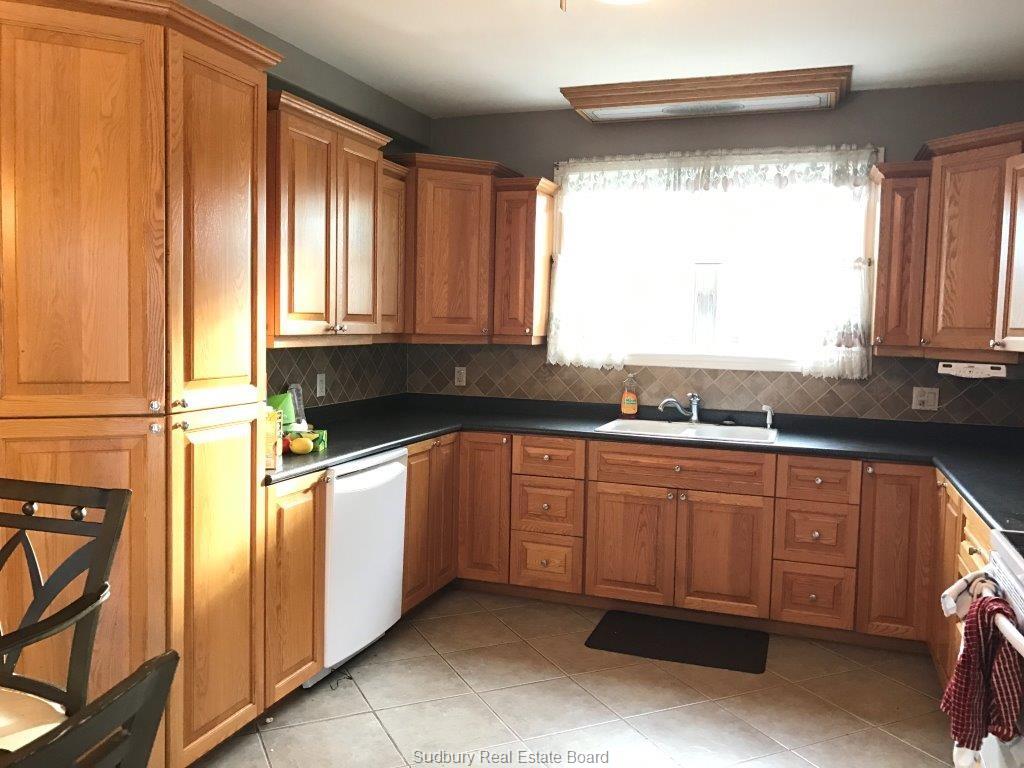 26 KING Street W, St. Charles Ontario, Canada