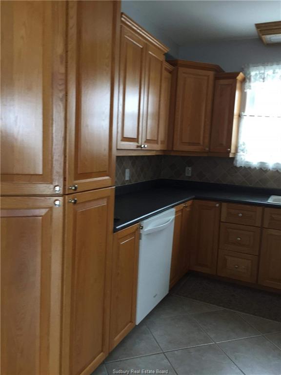 26 KING Street W, St. Charles Ontario, Canada