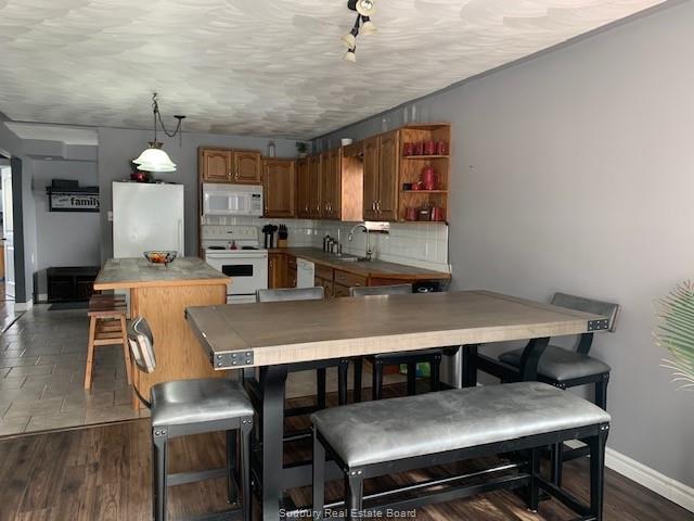 155 Cote Boulevard, Hanmer Ontario, Canada