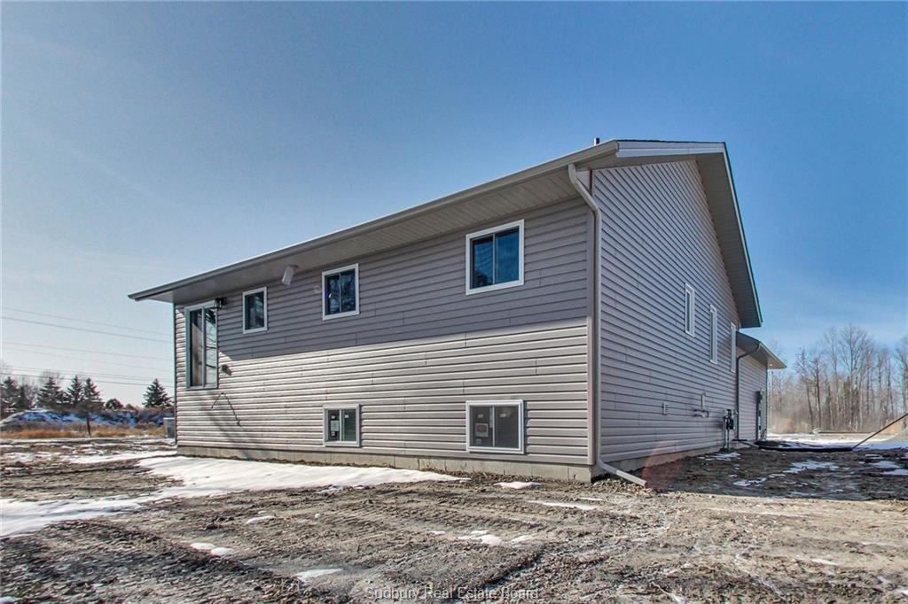 4048 Bonaventure Drive, Hanmer Ontario, Canada
