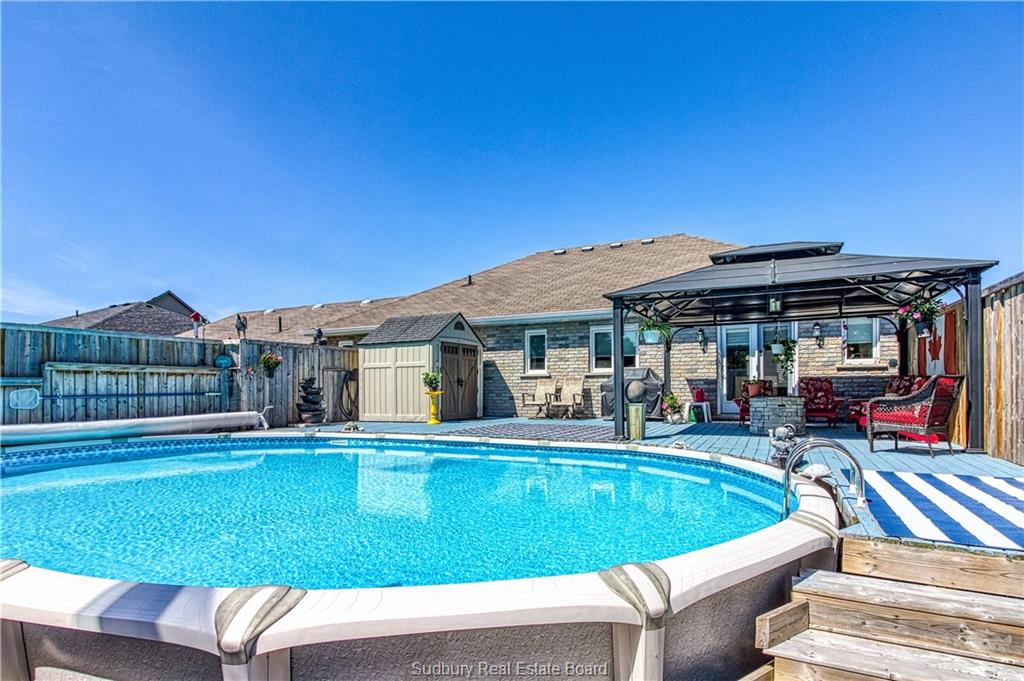 2616 HUMMINGBIRD, Val Caron Ontario, Canada