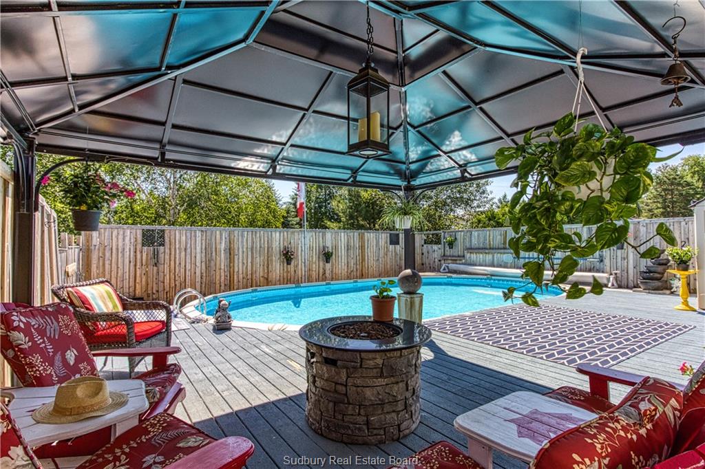 2616 HUMMINGBIRD, Val Caron Ontario, Canada