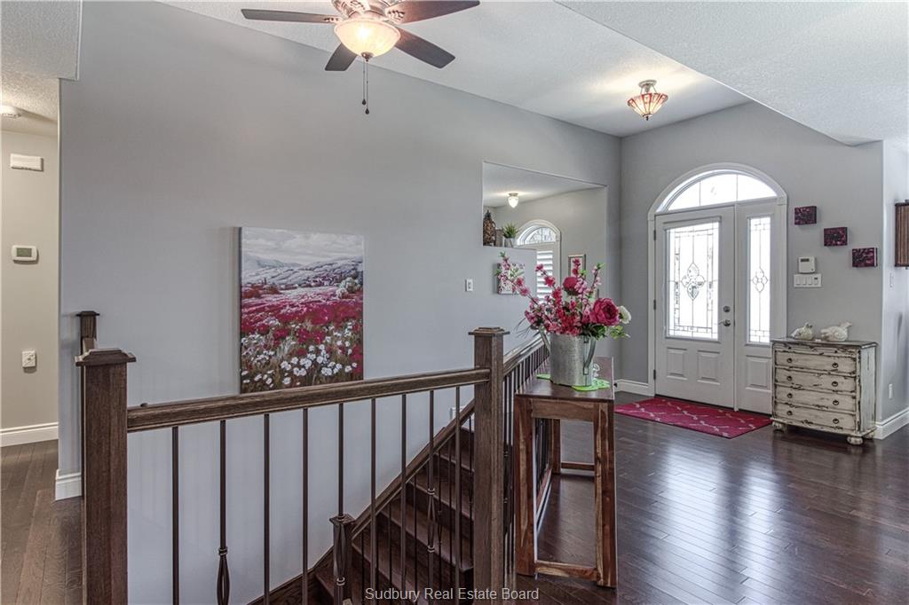 2616 HUMMINGBIRD, Val Caron Ontario, Canada