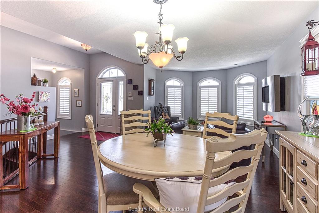 2616 HUMMINGBIRD, Val Caron Ontario, Canada