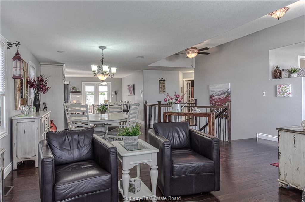 2616 HUMMINGBIRD, Val Caron Ontario, Canada