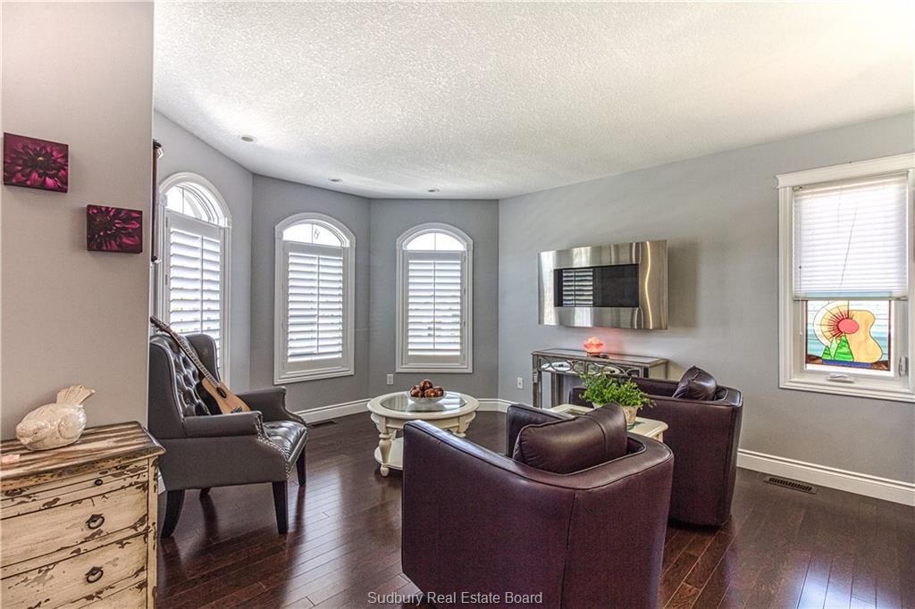 2616 HUMMINGBIRD, Val Caron Ontario, Canada