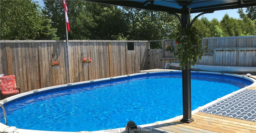 2616 HUMMINGBIRD, Val Caron Ontario, Canada