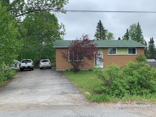 4090 Roy Avenue, Hanmer Ontario, Canada