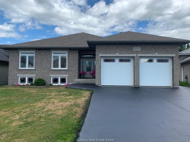 4256 Heritage Drive, Hanmer Ontario, Canada