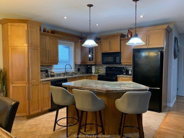 4256 Heritage Drive, Hanmer Ontario, Canada