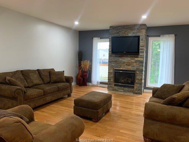 4256 Heritage Drive, Hanmer Ontario, Canada