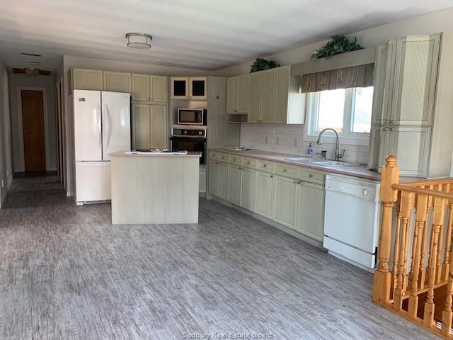 4640 Gatien Avenue, Hanmer Ontario, Canada