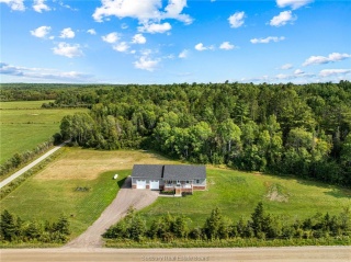 90 northandsouth road, Warren Ontario, Canada
