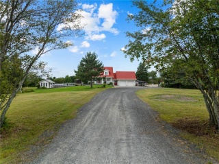 5041 Notre Dame Avenue, Hanmer Ontario