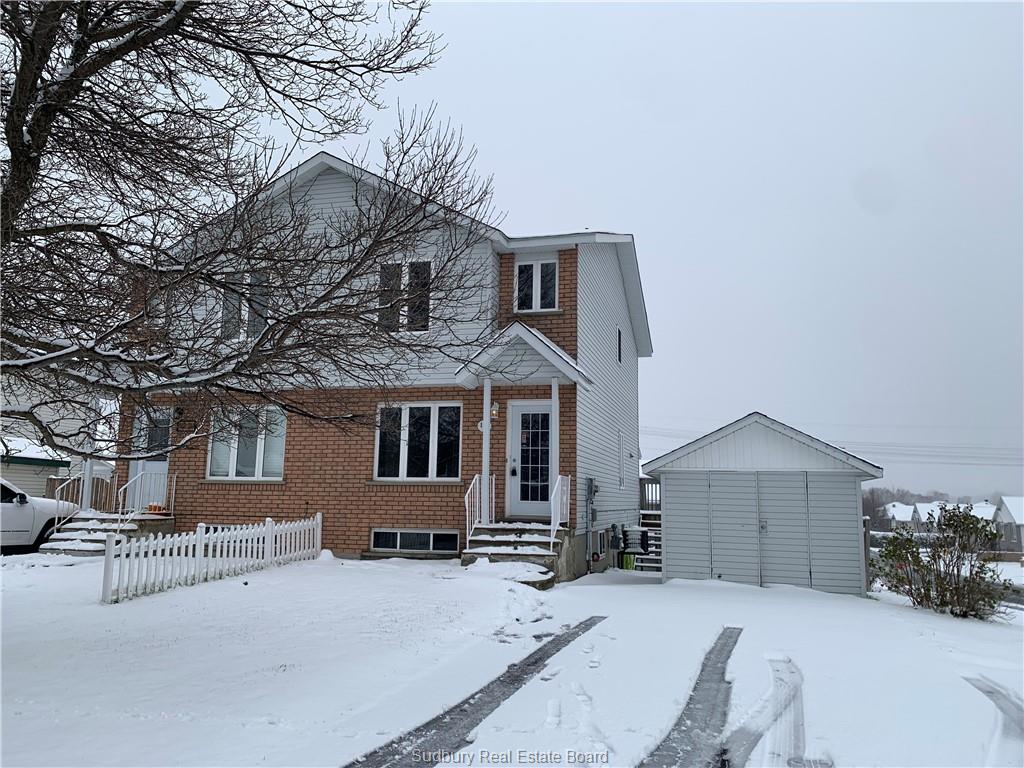 116 Oakdale Street, Garson Ontario, Canada