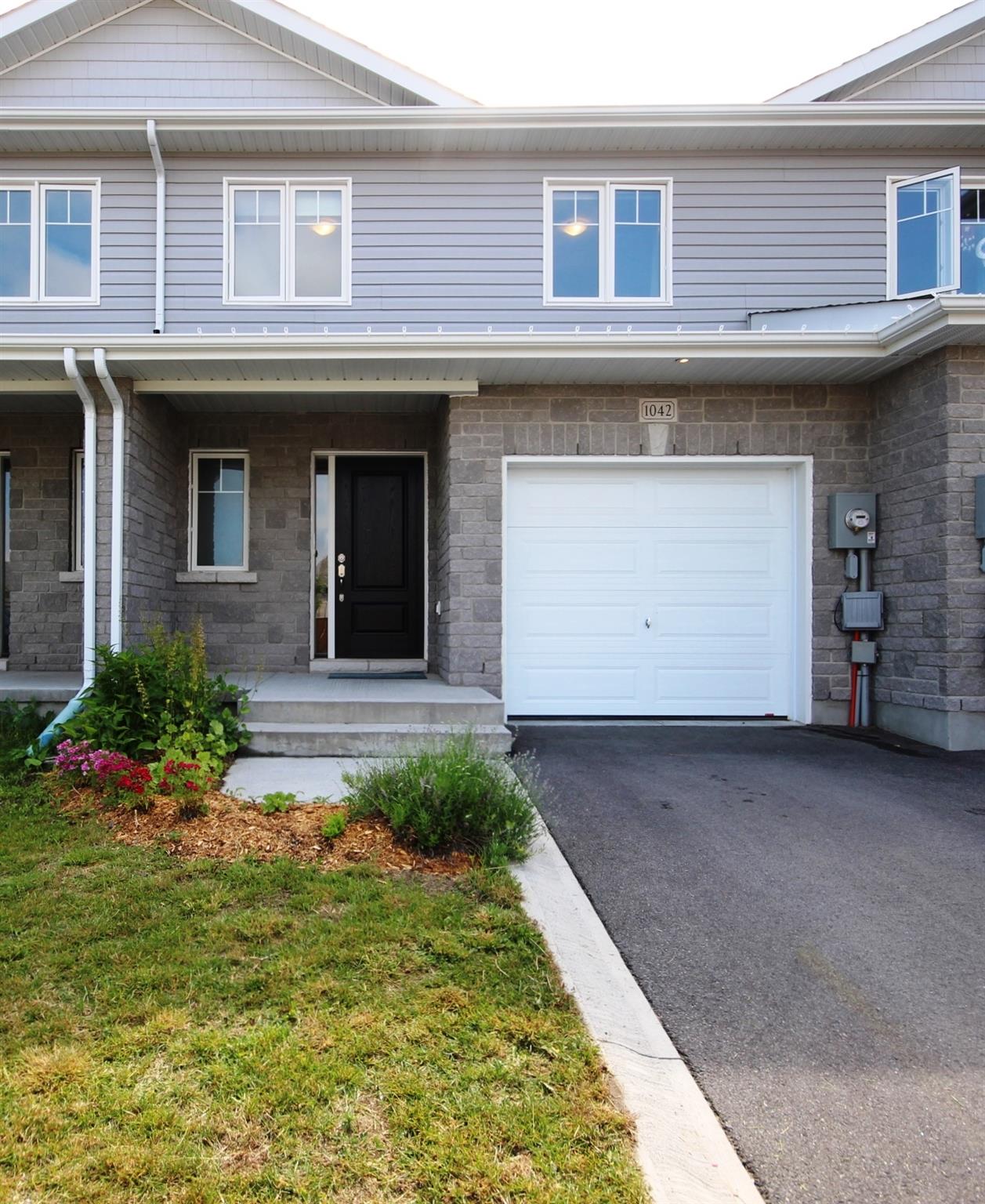 1042 Rosanna Avenue, Kingston Ontario, Canada