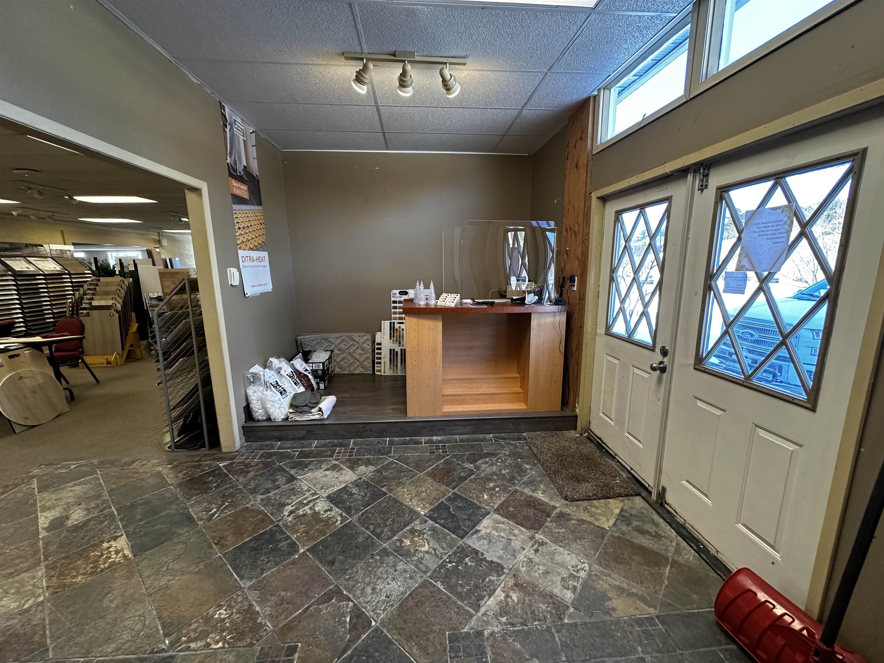 481 Lakeview Drive, Kenora, Ontario, Canada photo 8