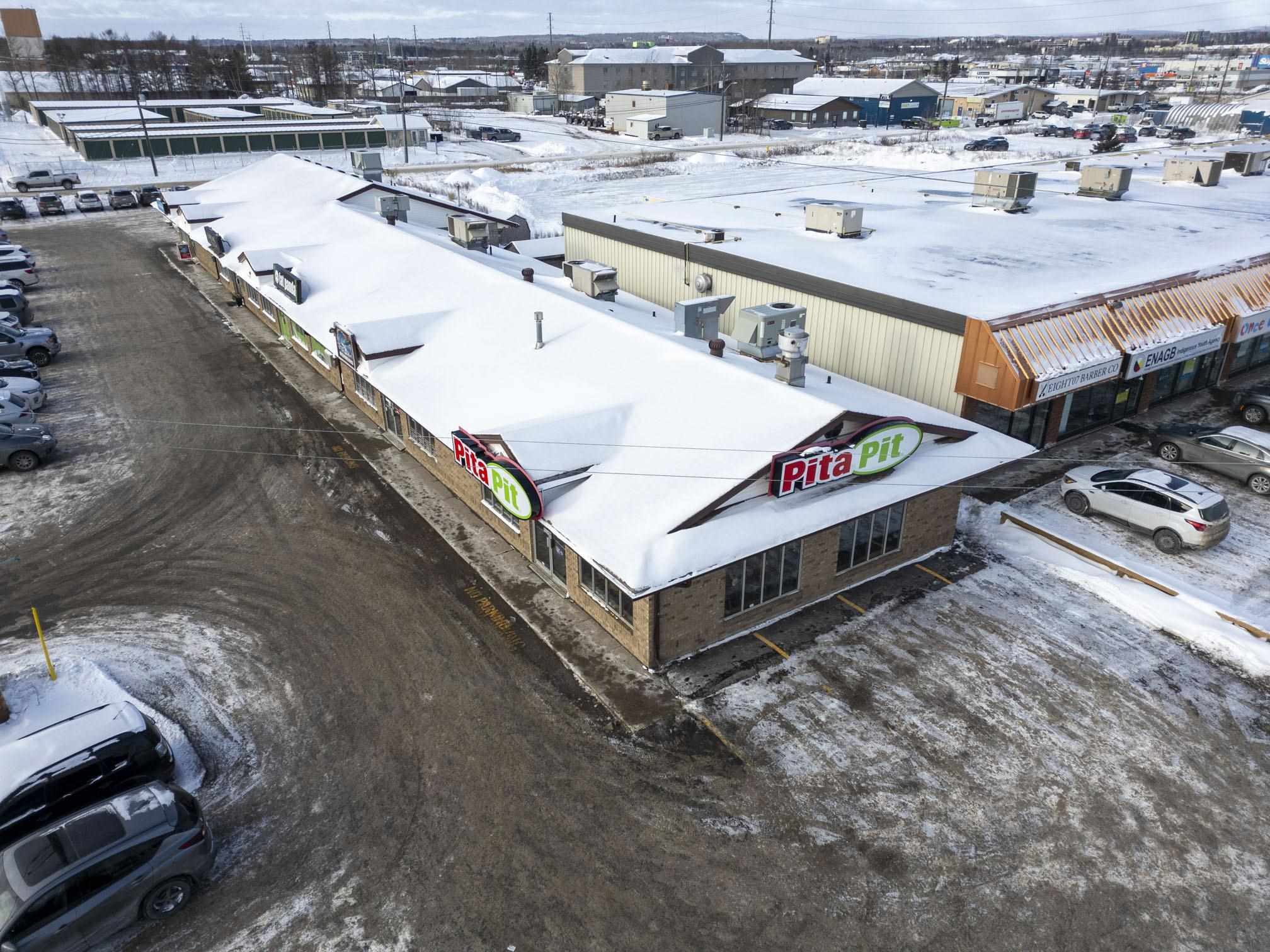 1100 Memorial Avenue, Thunder Bay, Ontario, Canada photo 6
