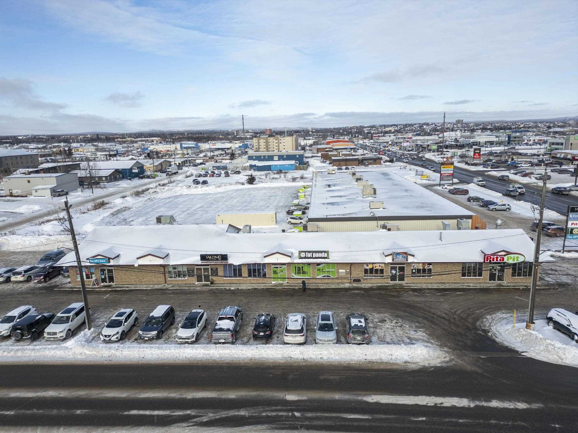 1100 Memorial Avenue, Thunder Bay, Ontario, Canada photo 5