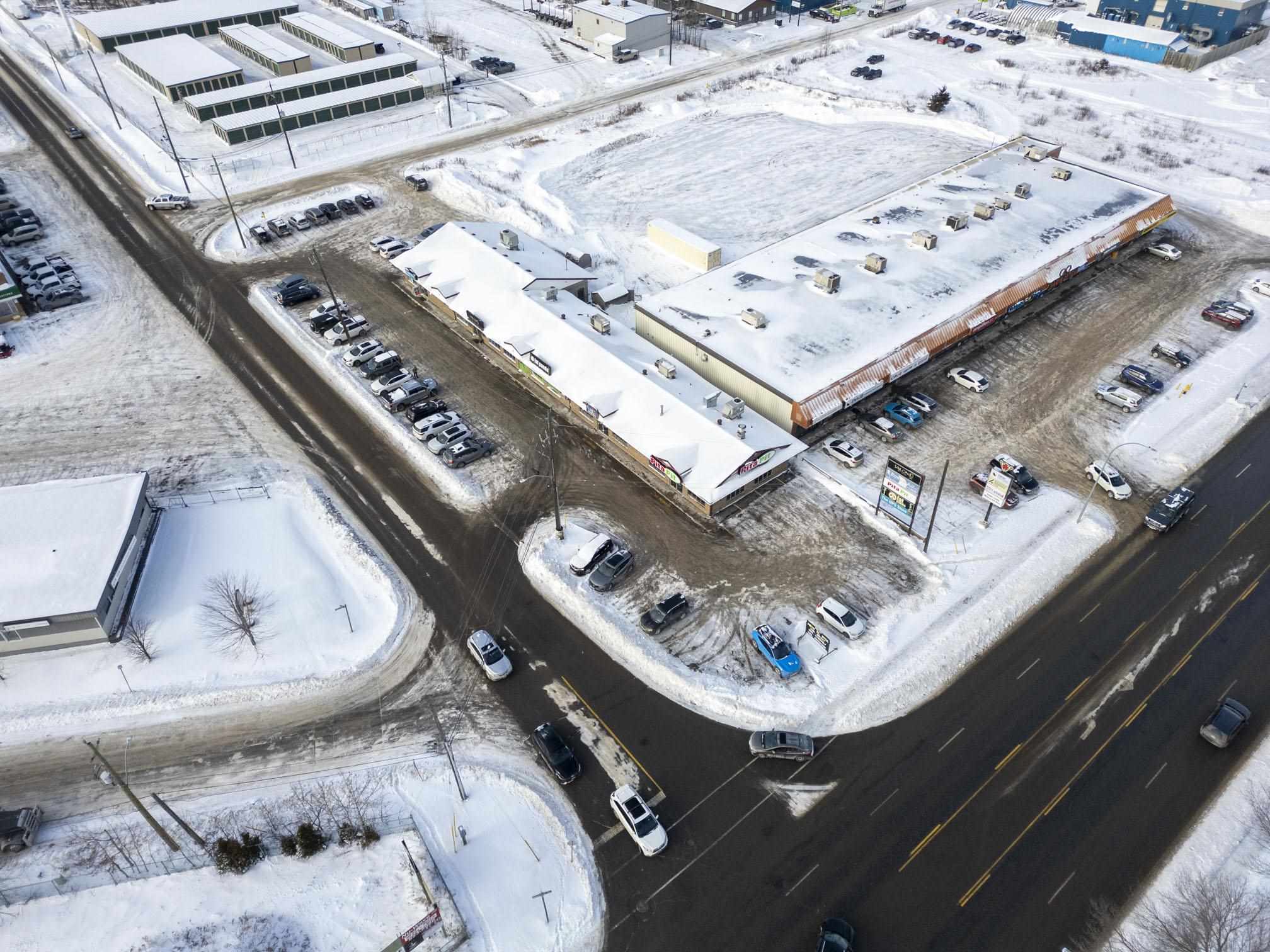 1100 Memorial Avenue, Thunder Bay, Ontario, Canada photo 10