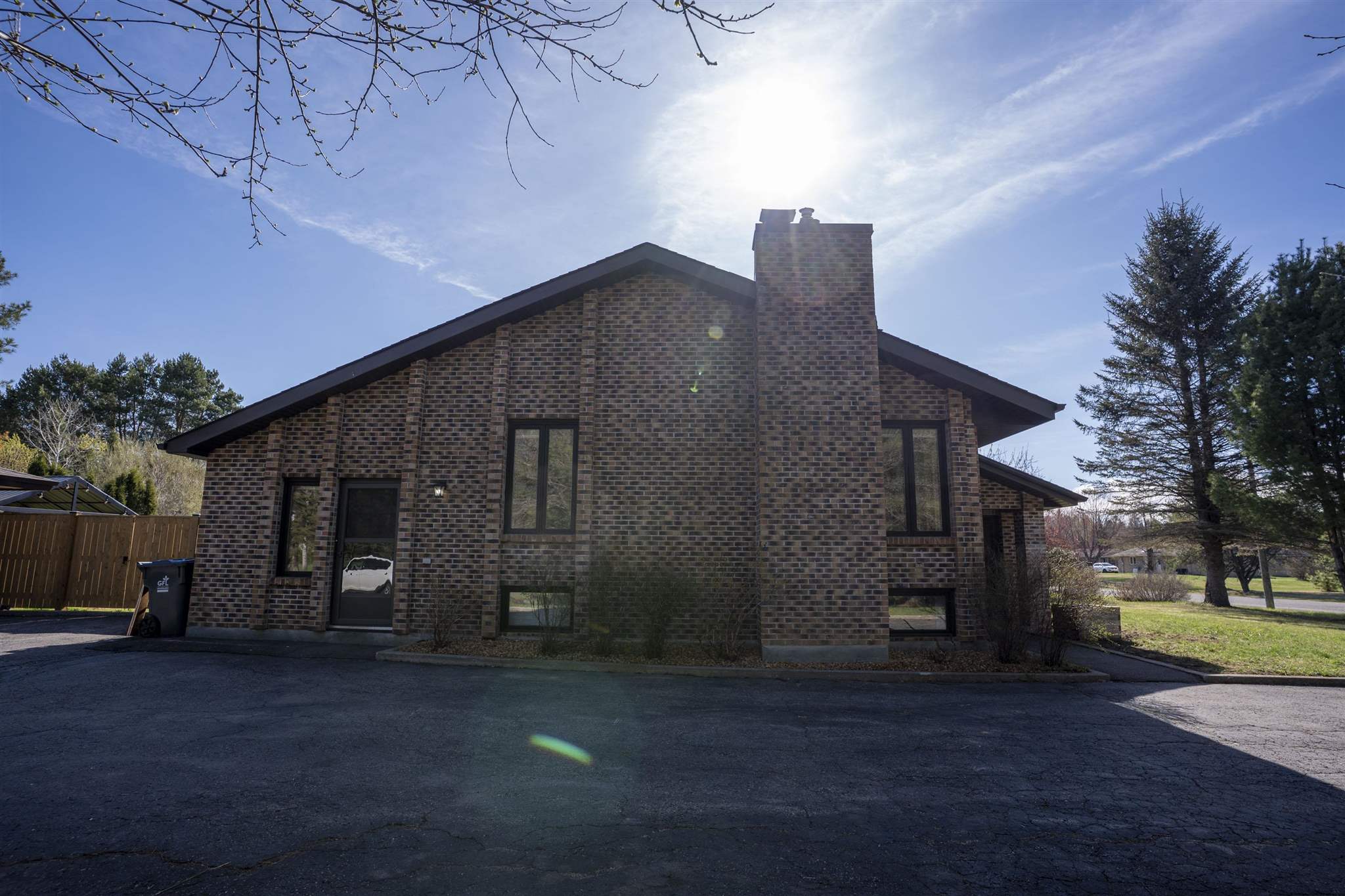 2300 Finch Street, Thunder Bay, Ontario, Canada photo 2