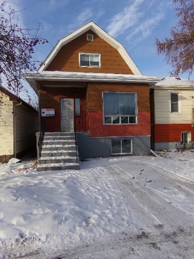 823 McMillan Street, Thunder Bay Ontario, Canada