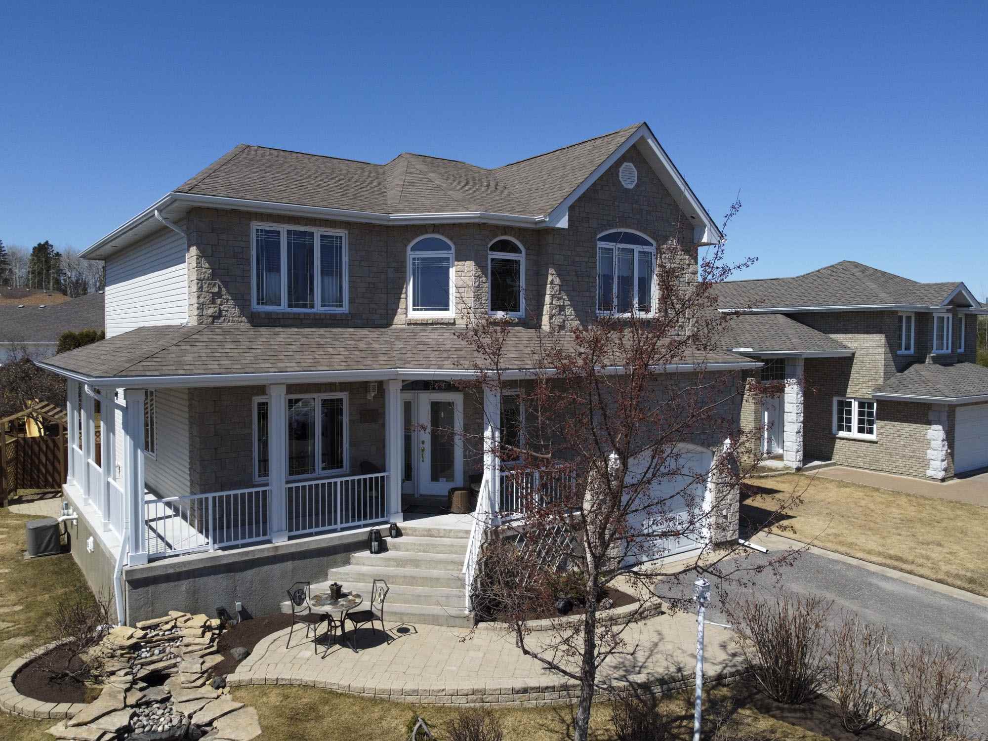 324 Scarlet Avenue, Thunder Bay Ontario, Canada