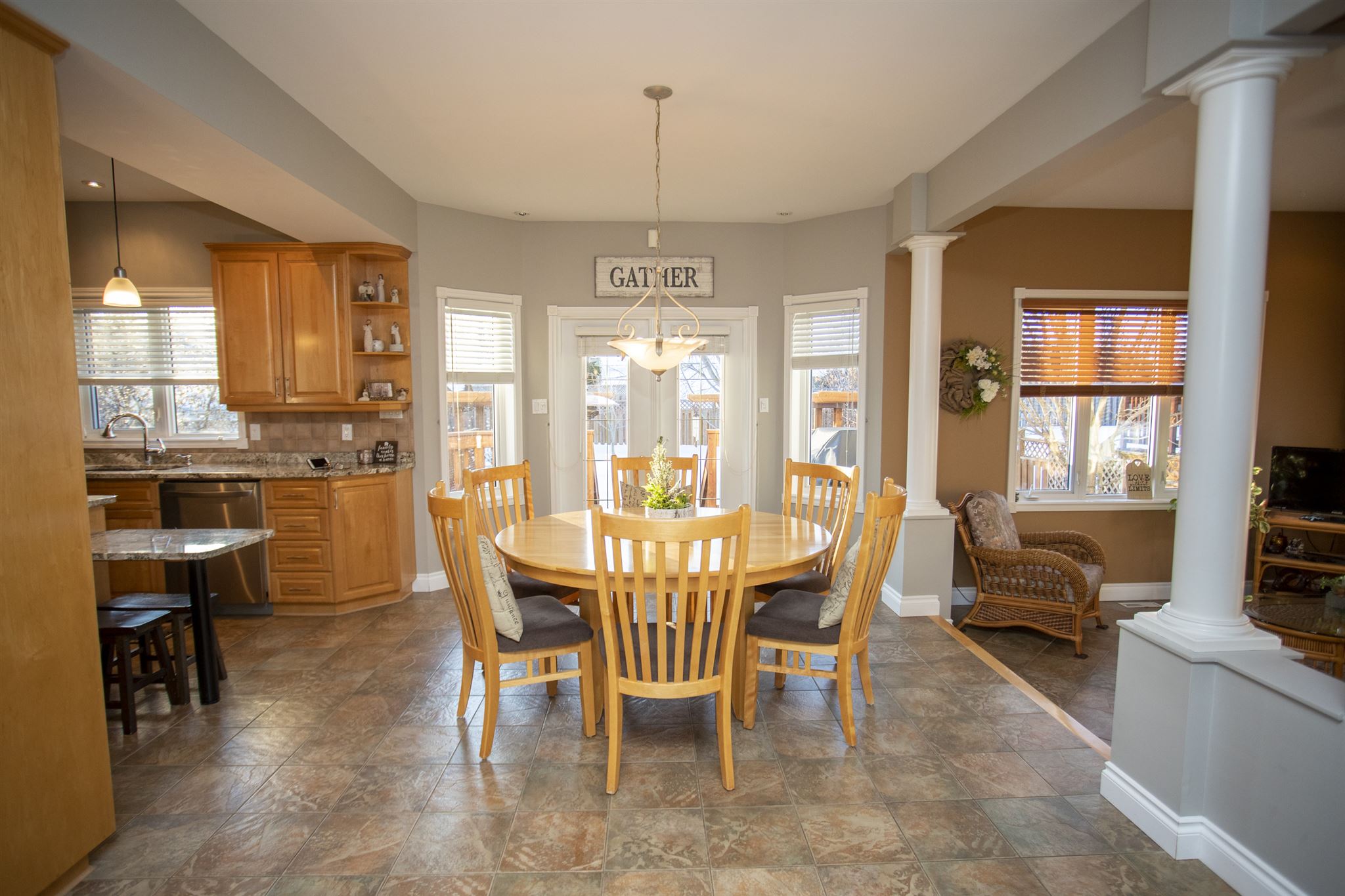 324 Scarlet Avenue, Thunder Bay Ontario, Canada