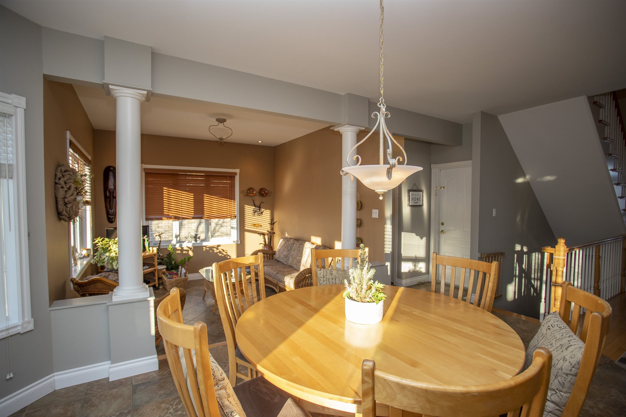 324 Scarlet Avenue, Thunder Bay Ontario, Canada