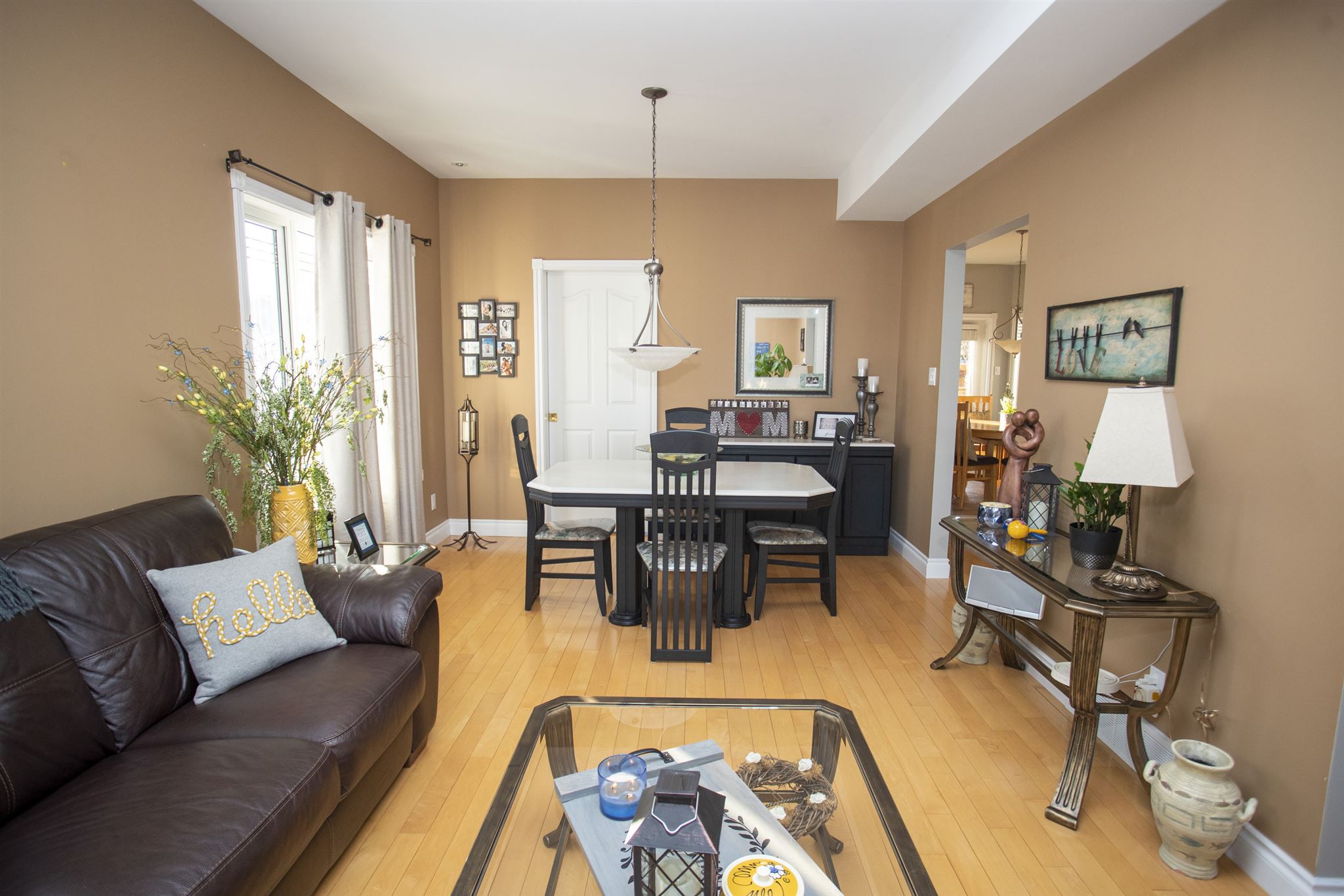 324 Scarlet Avenue, Thunder Bay Ontario, Canada