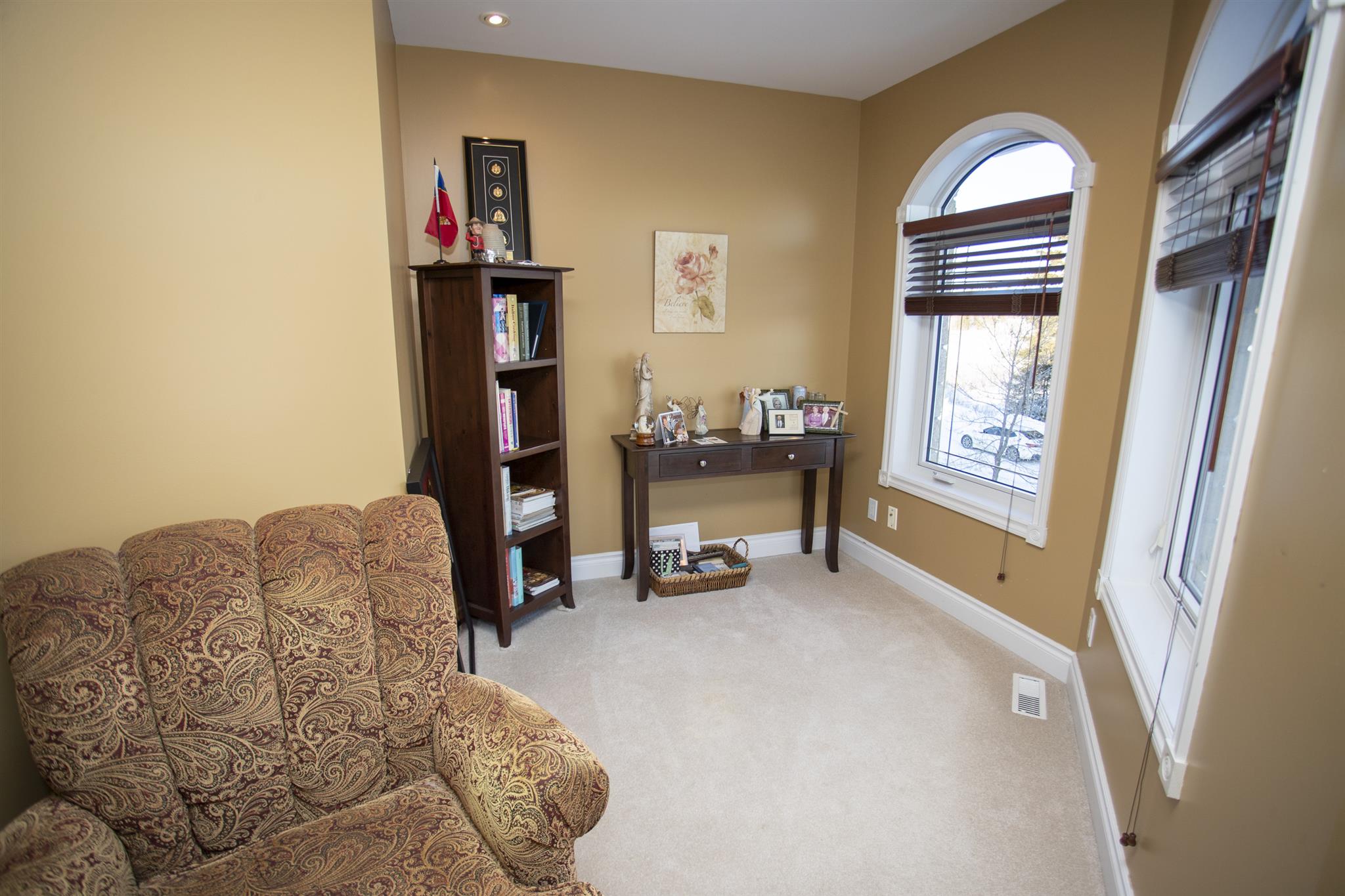 324 Scarlet Avenue, Thunder Bay Ontario, Canada