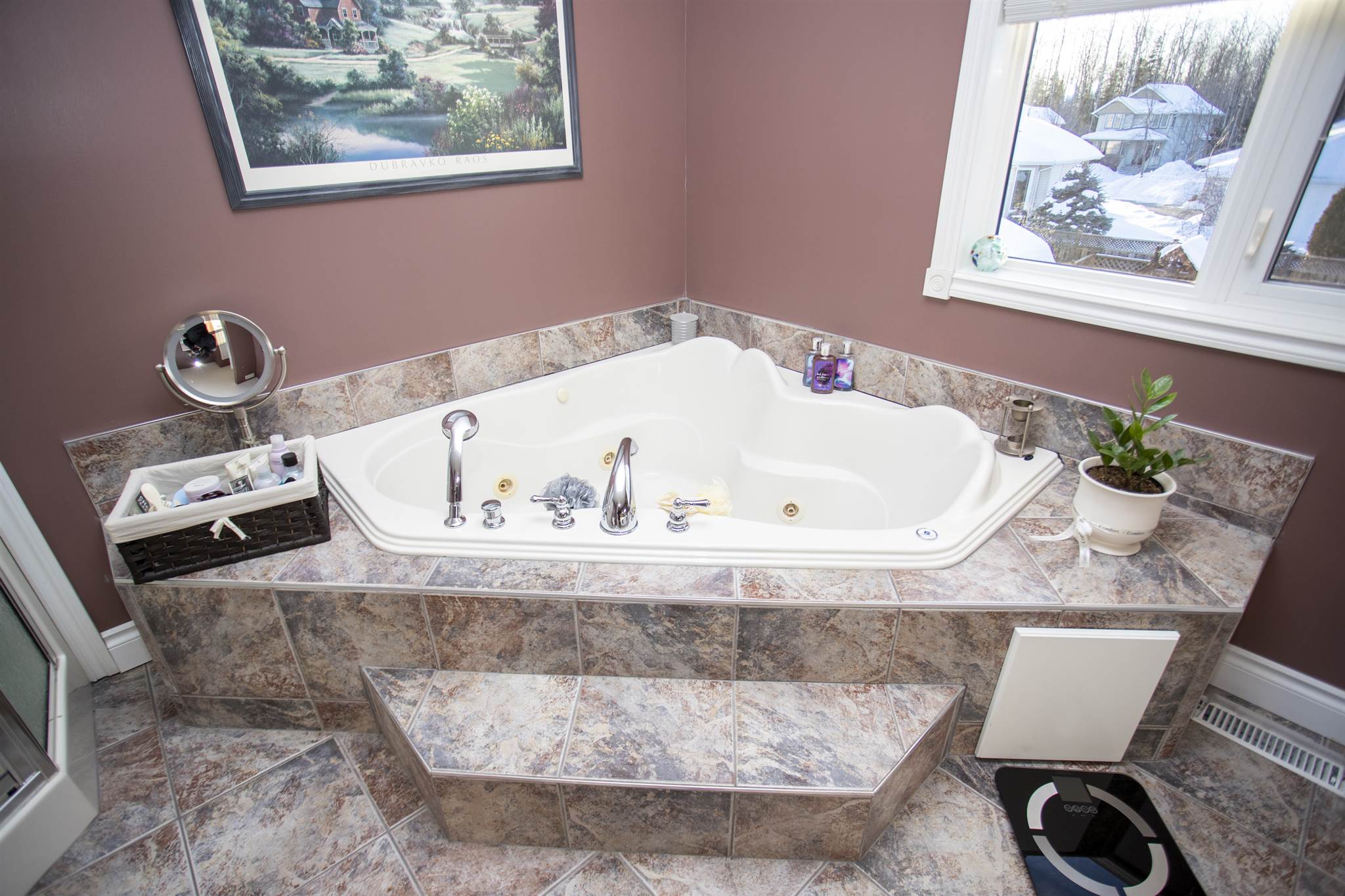 324 Scarlet Avenue, Thunder Bay Ontario, Canada