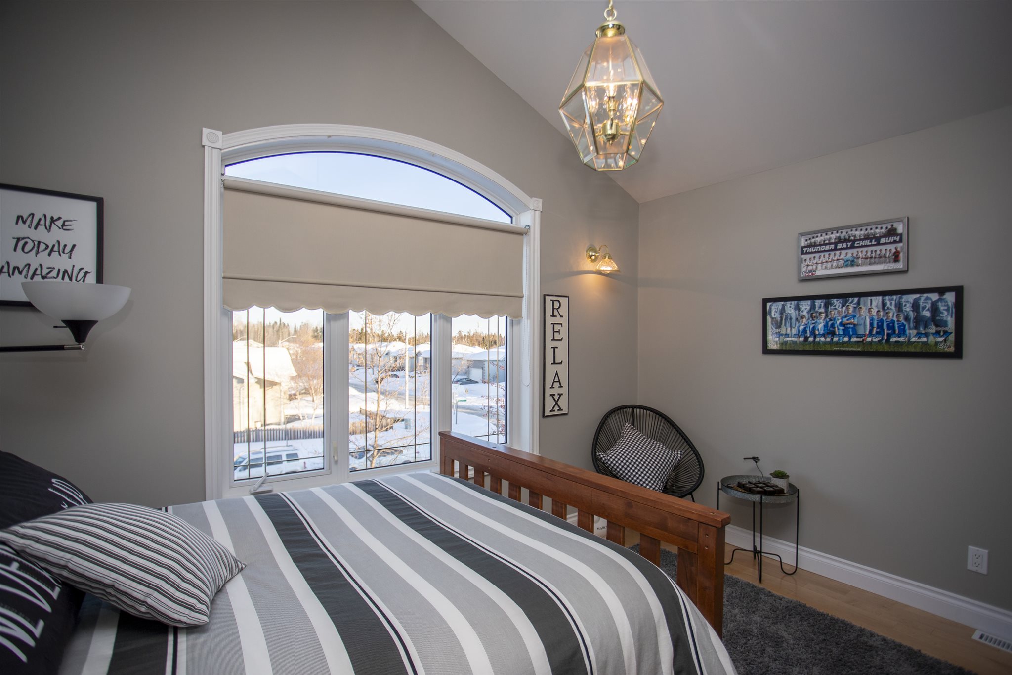 324 Scarlet Avenue, Thunder Bay Ontario, Canada