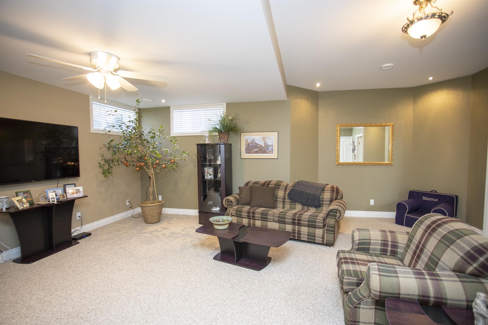 324 Scarlet Avenue, Thunder Bay Ontario, Canada