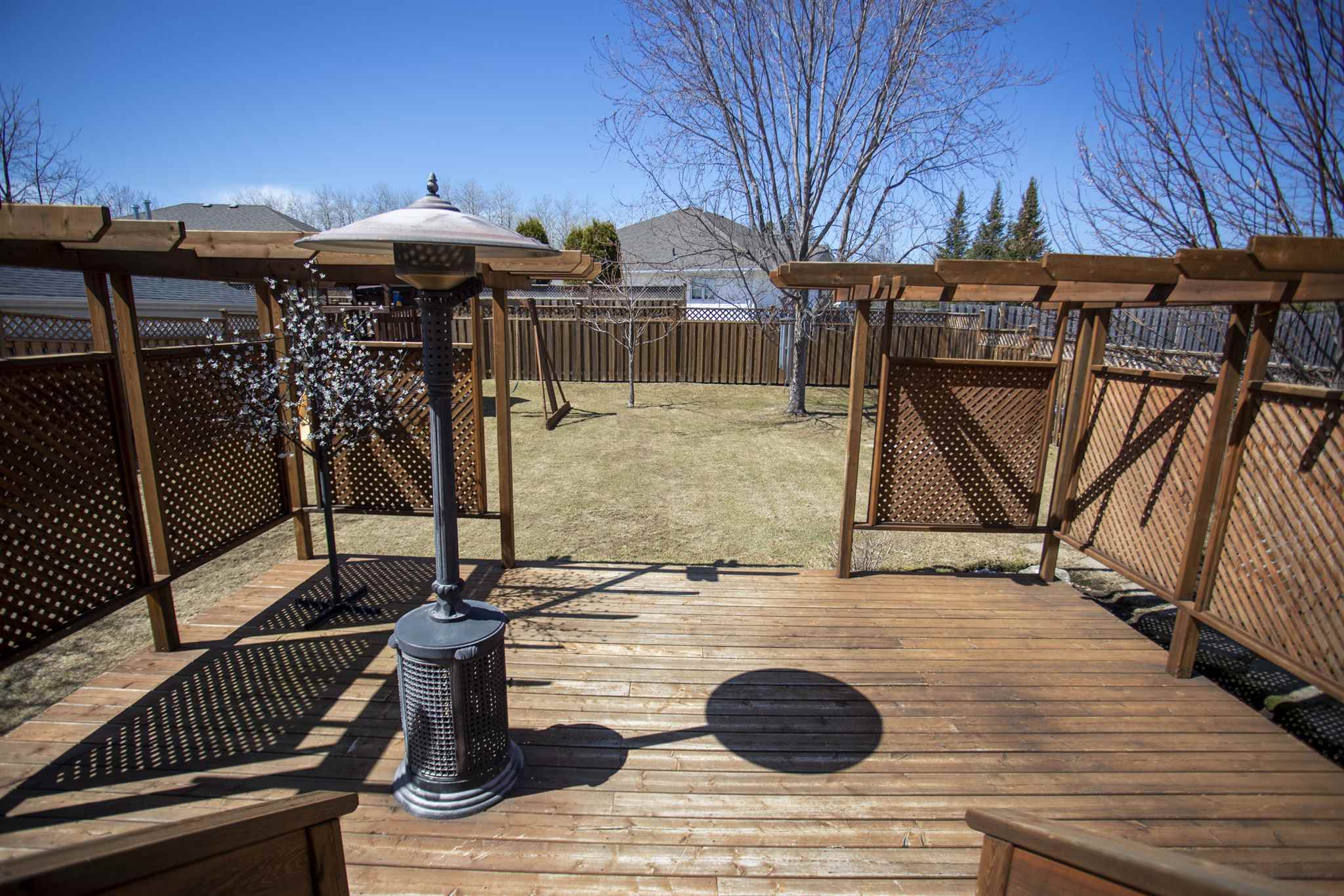 324 Scarlet Avenue, Thunder Bay Ontario, Canada